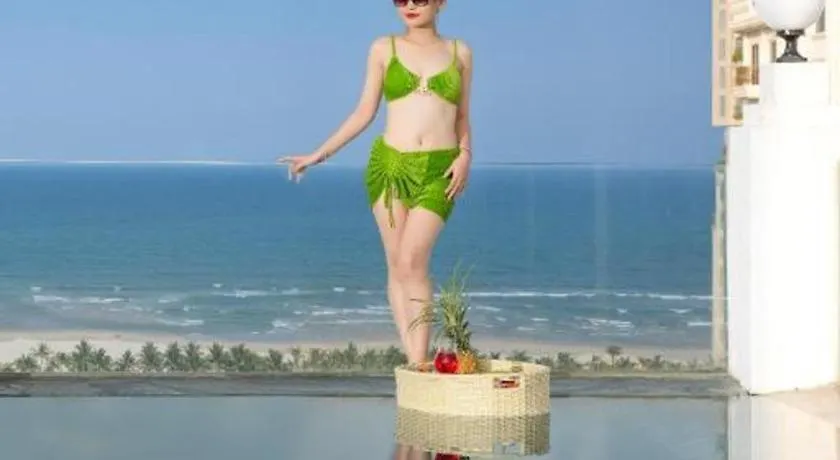 Pansy Beach Dana Da Nang 4*,